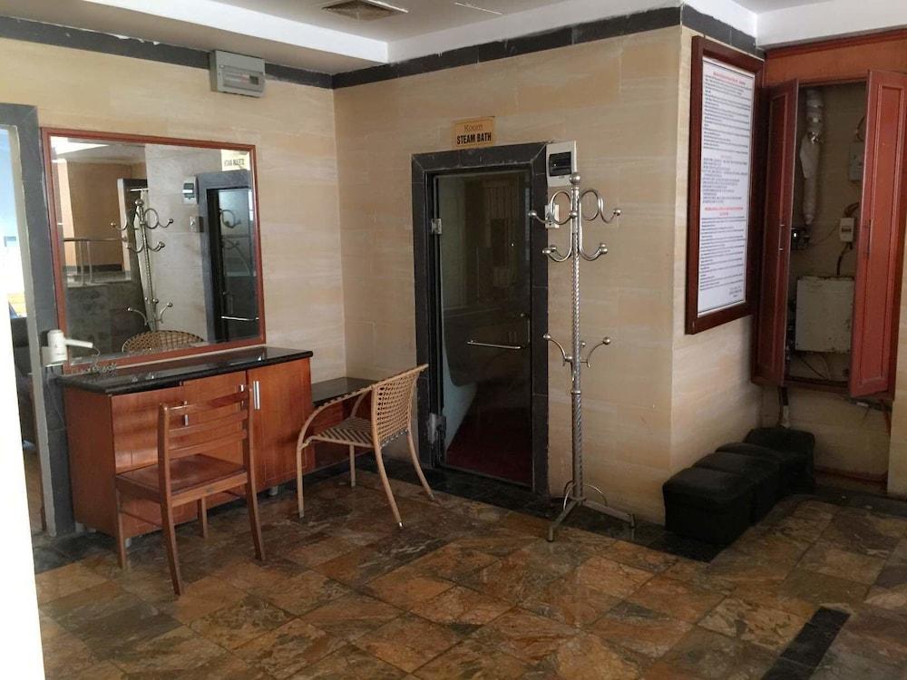 A25 Hotel - Bach Mai Ханой Экстерьер фото